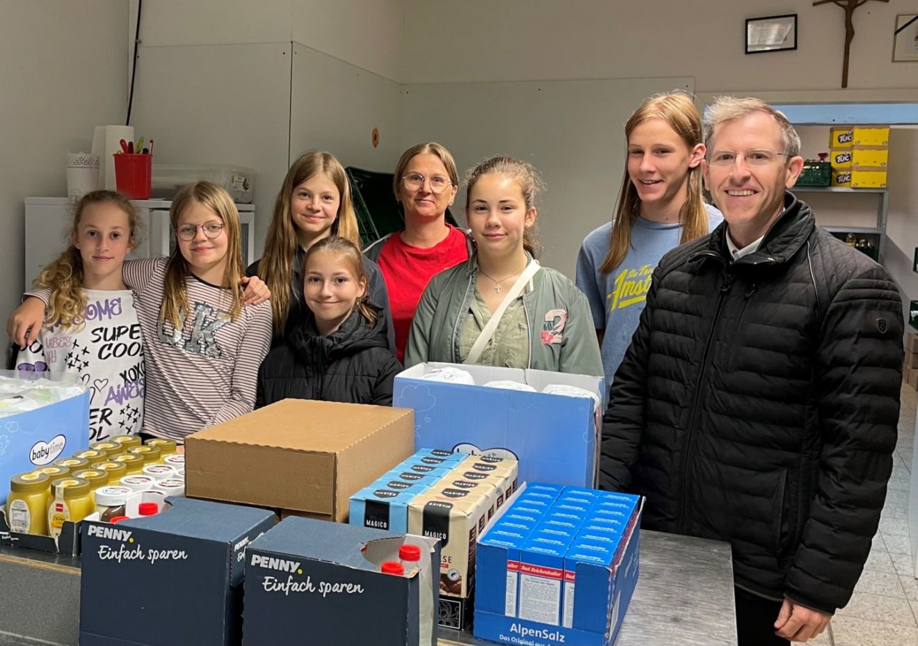 Ministranten spenden für die Tafel