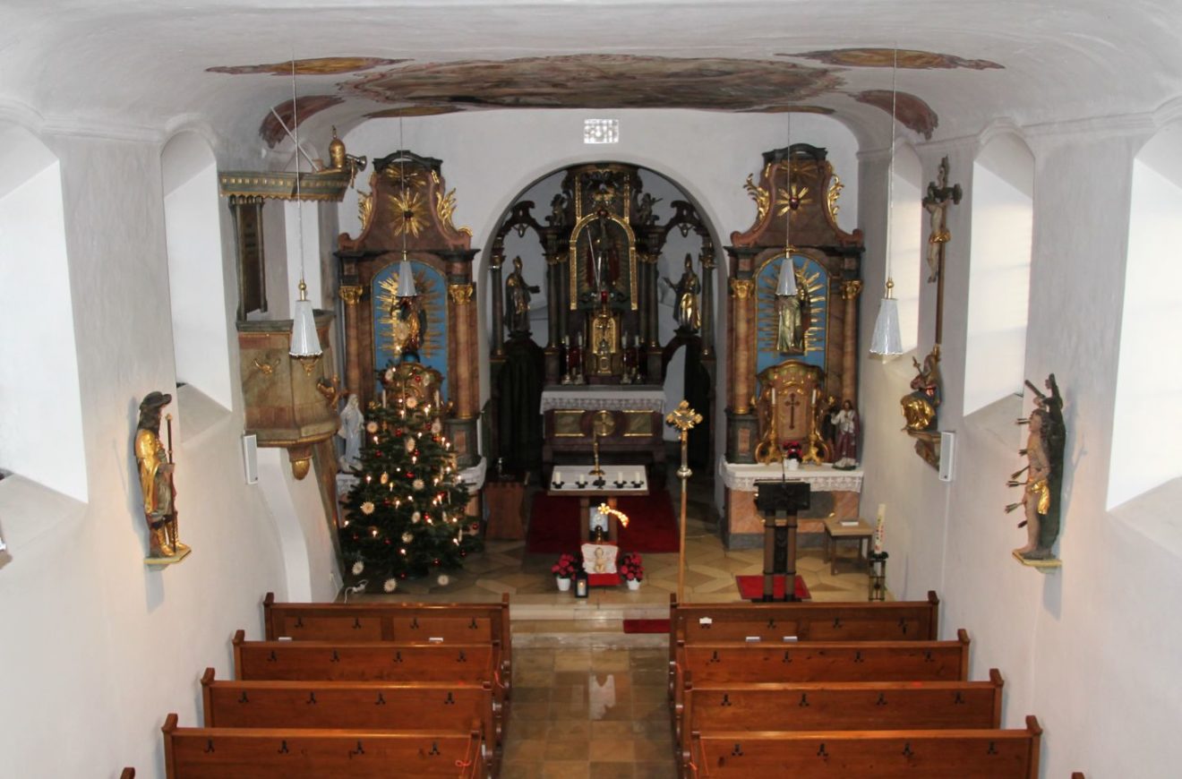 Monatsmesse im Kerzenschein in Unterschneitbach