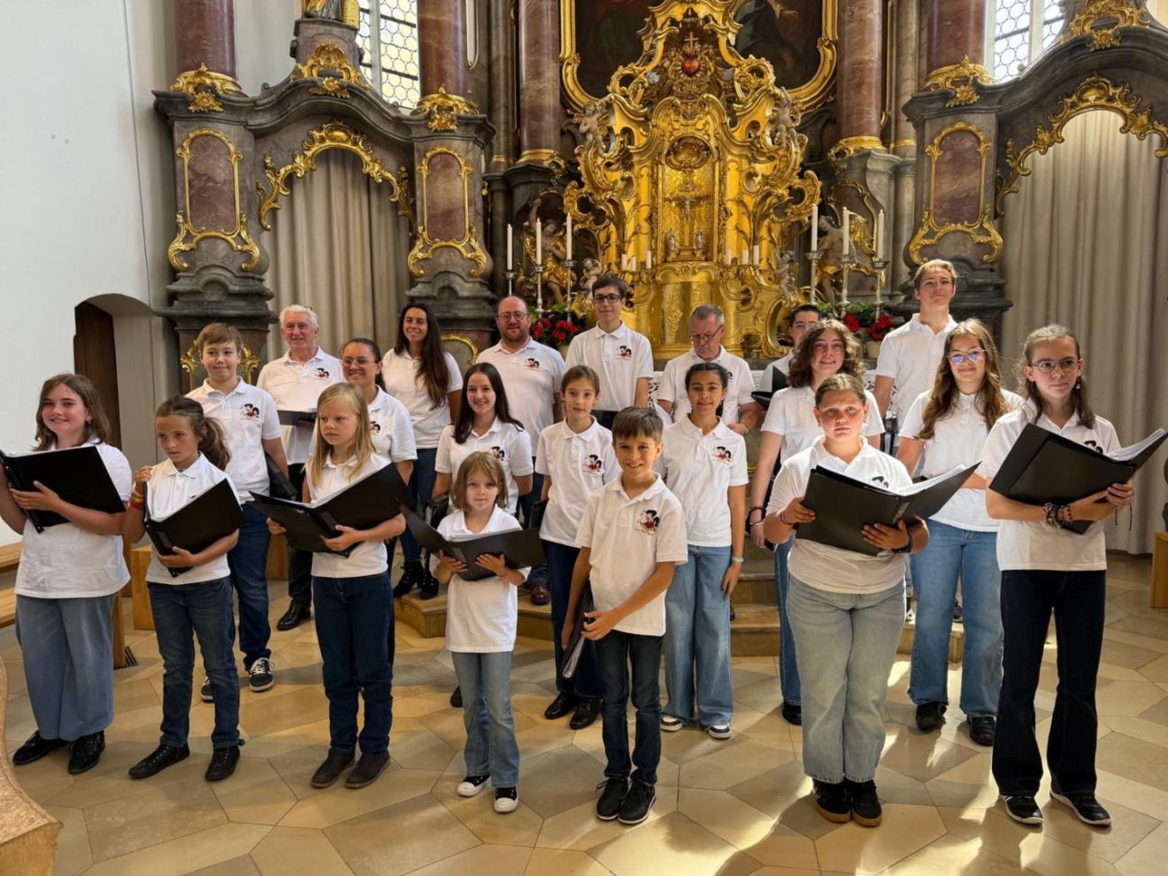 Kinderchor aus Belgien auf Besuch